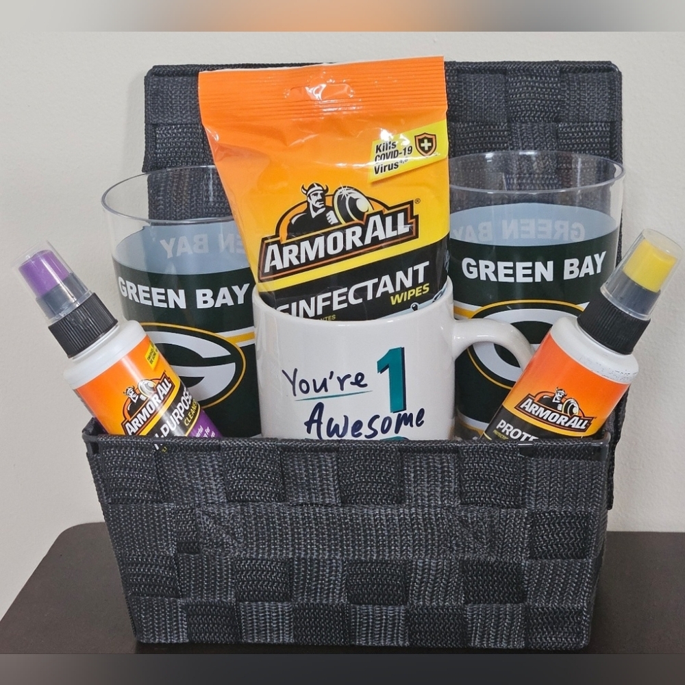 Green Bay Packets 8pc Gift Basket